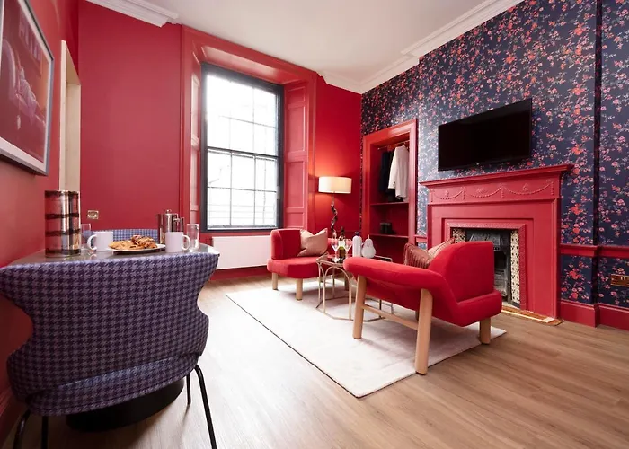 30 Castle Street Deluxe Apartments
